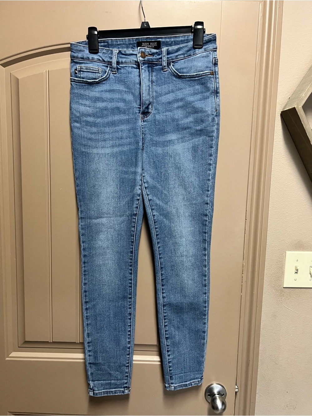 Judy Blue 9/29 Light Wash Straight Leg Stretch Jeans